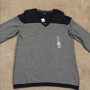 GAP Gray and Navy Blue V-Neck Sweater with Classic Style